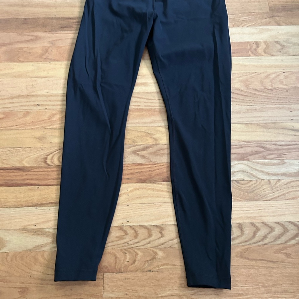 Lululemon Athletica Black Leggings Sleek Design